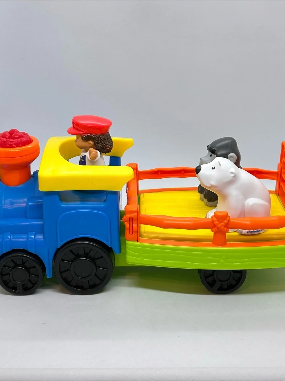 Fisher Price Little People Animal Train Polar Bear Gorilla Zoo Train w/3 Figures